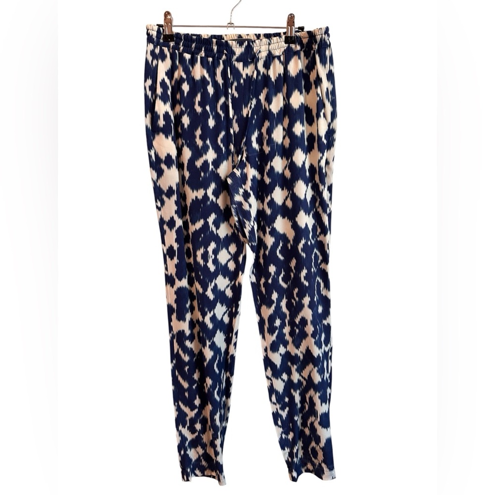 Vince Silk Navy and Cream Printed Elastic-Waist joggers. EUC